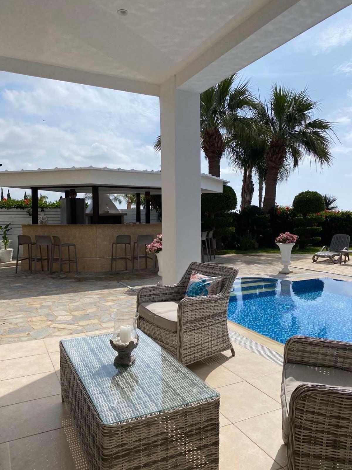 Ionion Beachfront Villa Ayia Napa Ngoại thất bức ảnh