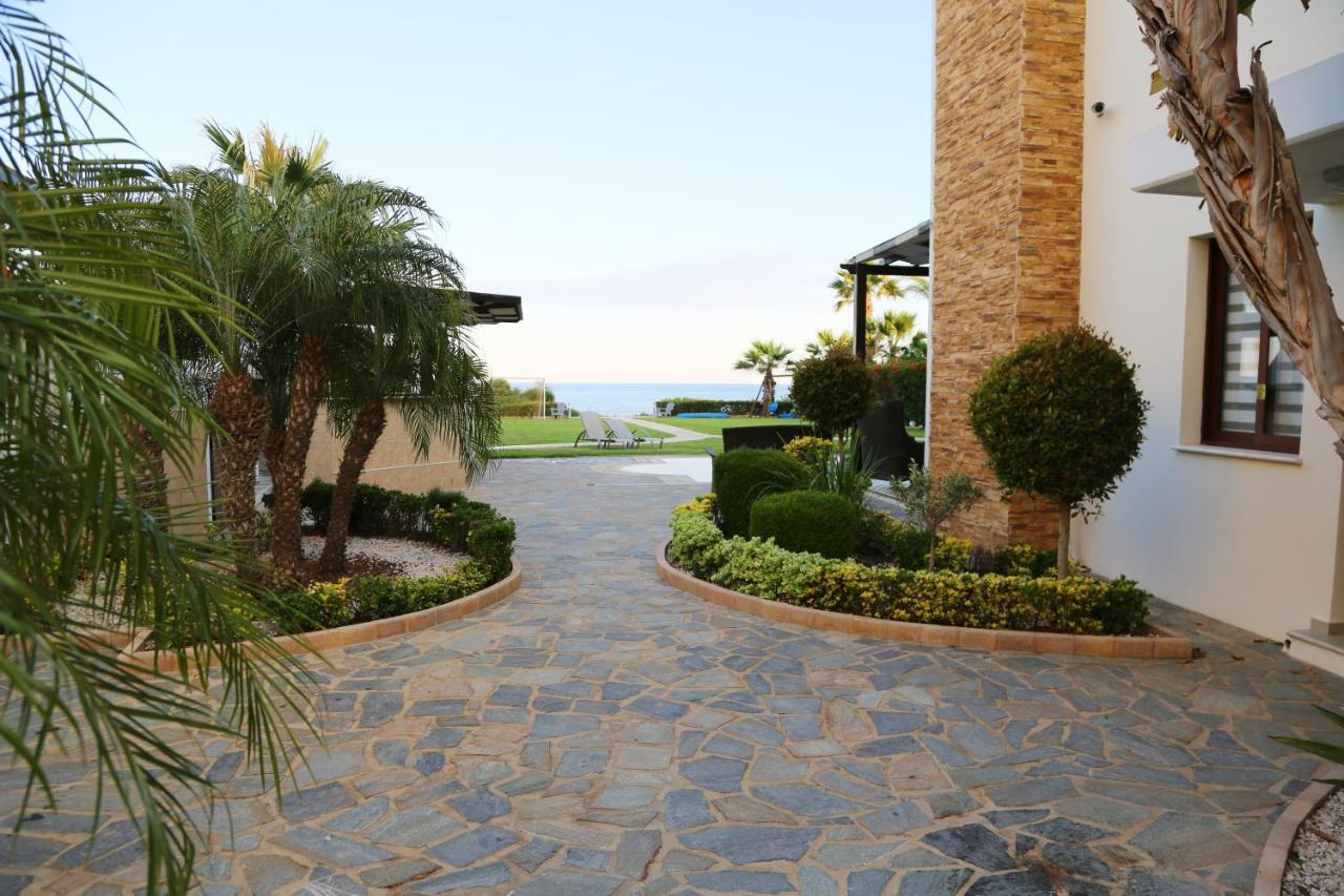 Ionion Beachfront Villa Ayia Napa Ngoại thất bức ảnh